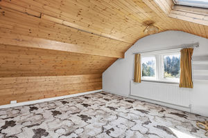 Photo 19- click for photo gallery